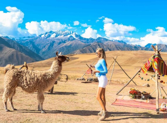 Tour 15 days Machu Picchu, Sacred Valley, Lake Titicaca, Uyuni, La Paz, Atacama, Santiago.
