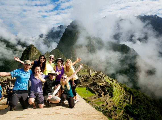Tour Perú Bolivia14 Days: Lima, Cusco, Machu Picchu, Sacred Valley, Puno, Titicaca Lake, Copacabana, Uyuni, La Paz, Puno and Lima